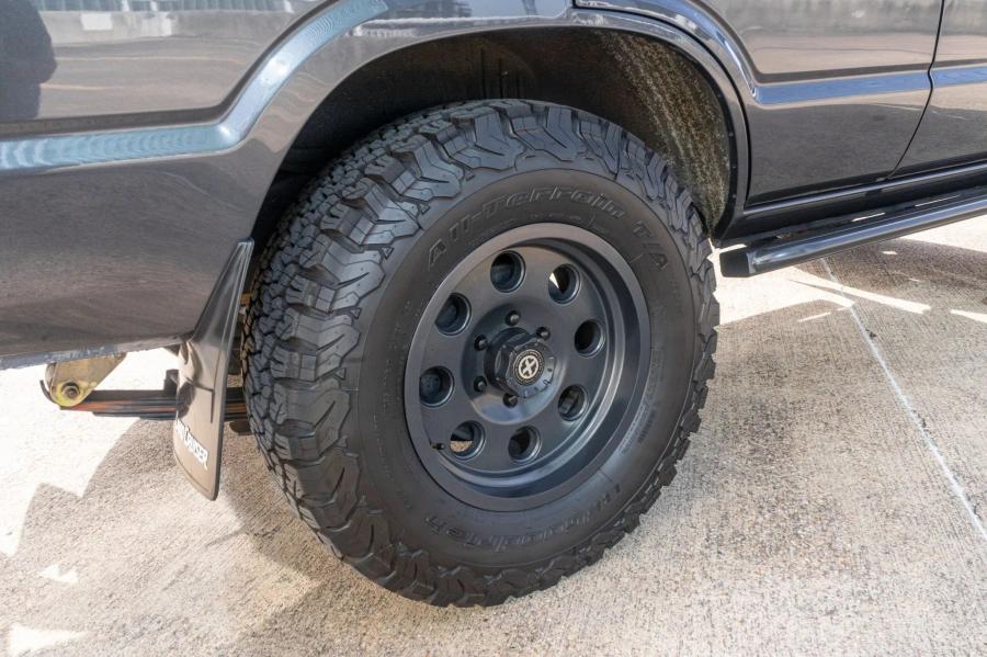 Колеса Toyota Land Cruiser (FJ62) 1988 года  (фото 70 из 164)